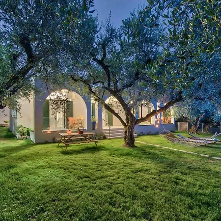 Vardavilla Villa