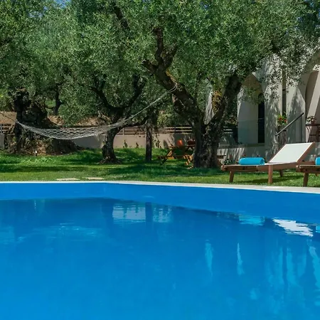 Vardavilla Villa