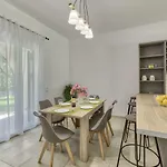 Vila Vardavilla *