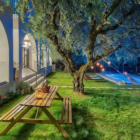Villa Vardavilla